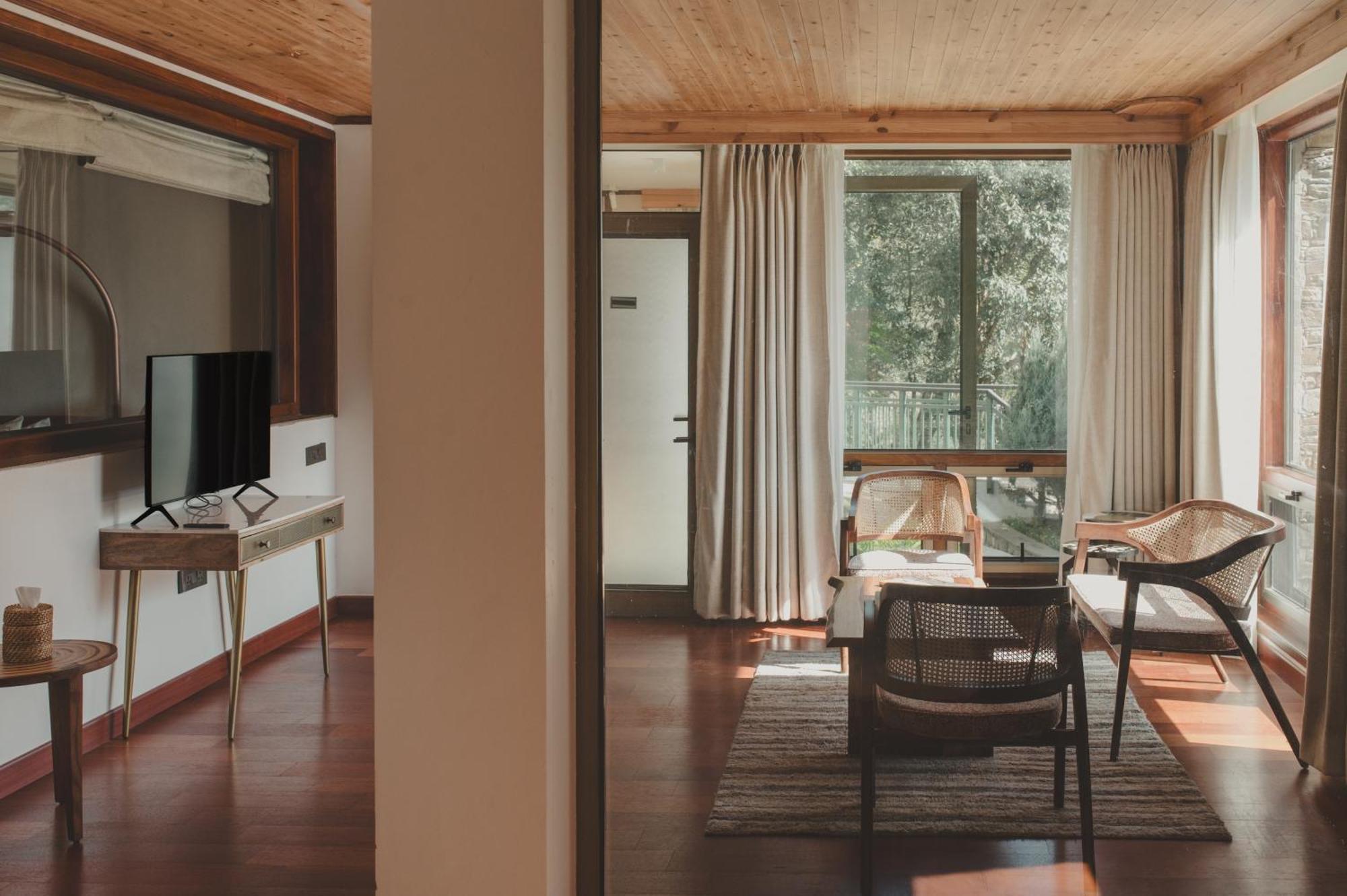 Brij Atmanya Bhowali, Nainital, A Luxury Mountain Escape 외부 사진