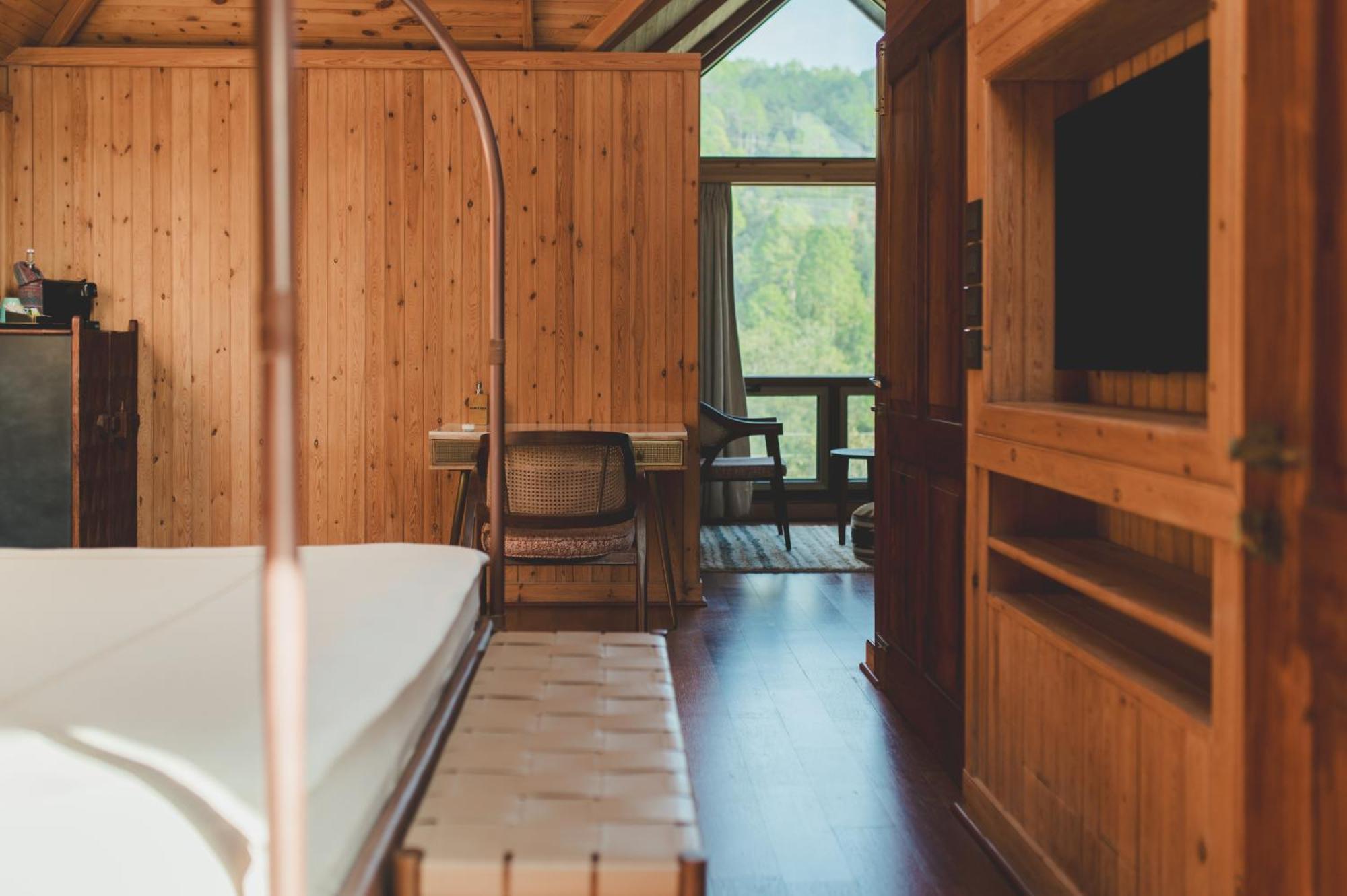 Brij Atmanya Bhowali, Nainital, A Luxury Mountain Escape 외부 사진
