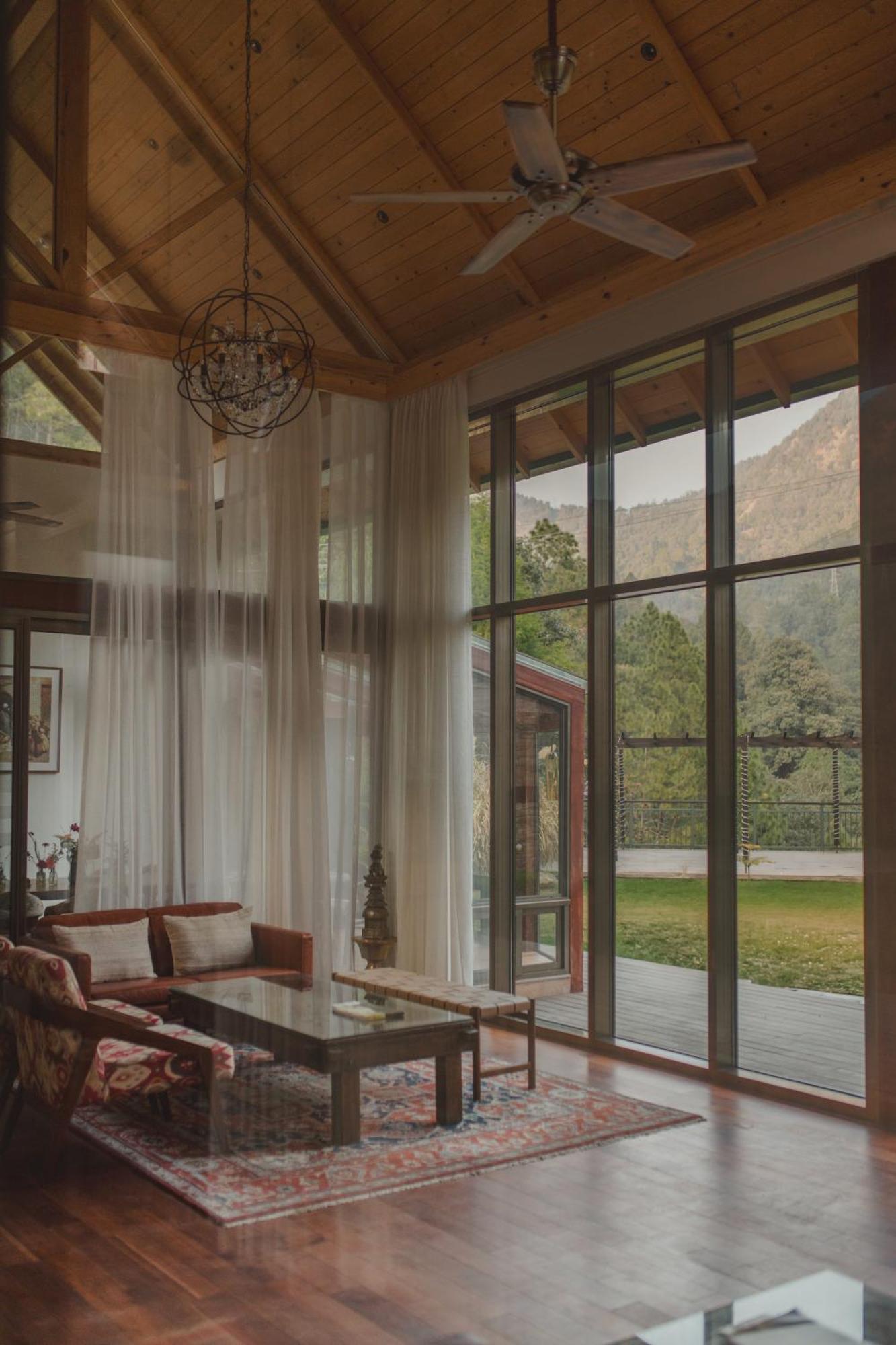 Brij Atmanya Bhowali, Nainital, A Luxury Mountain Escape 외부 사진