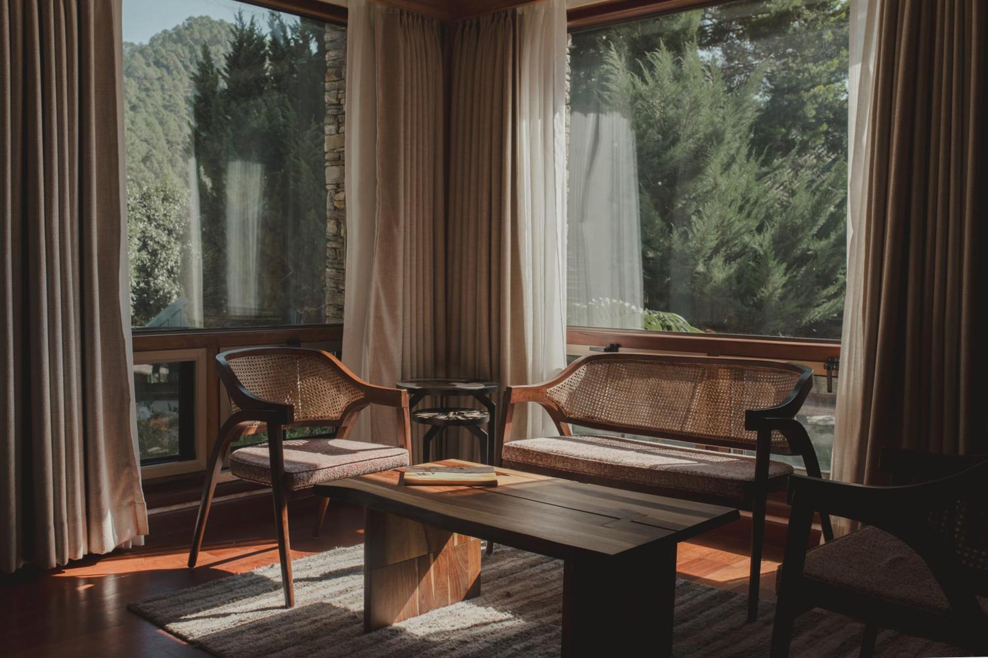 Brij Atmanya Bhowali, Nainital, A Luxury Mountain Escape 외부 사진