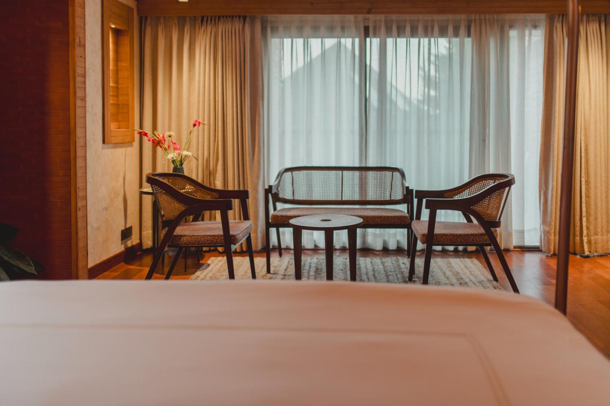 Brij Atmanya Bhowali, Nainital, A Luxury Mountain Escape 외부 사진